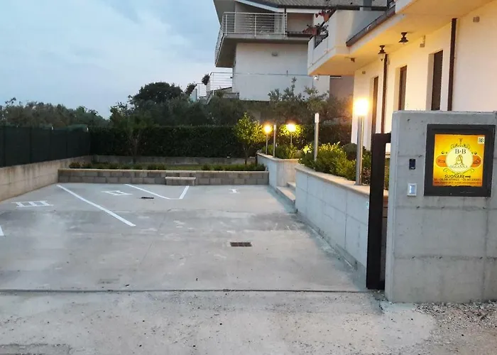 Olganna Con Parcheggi Privati 4*